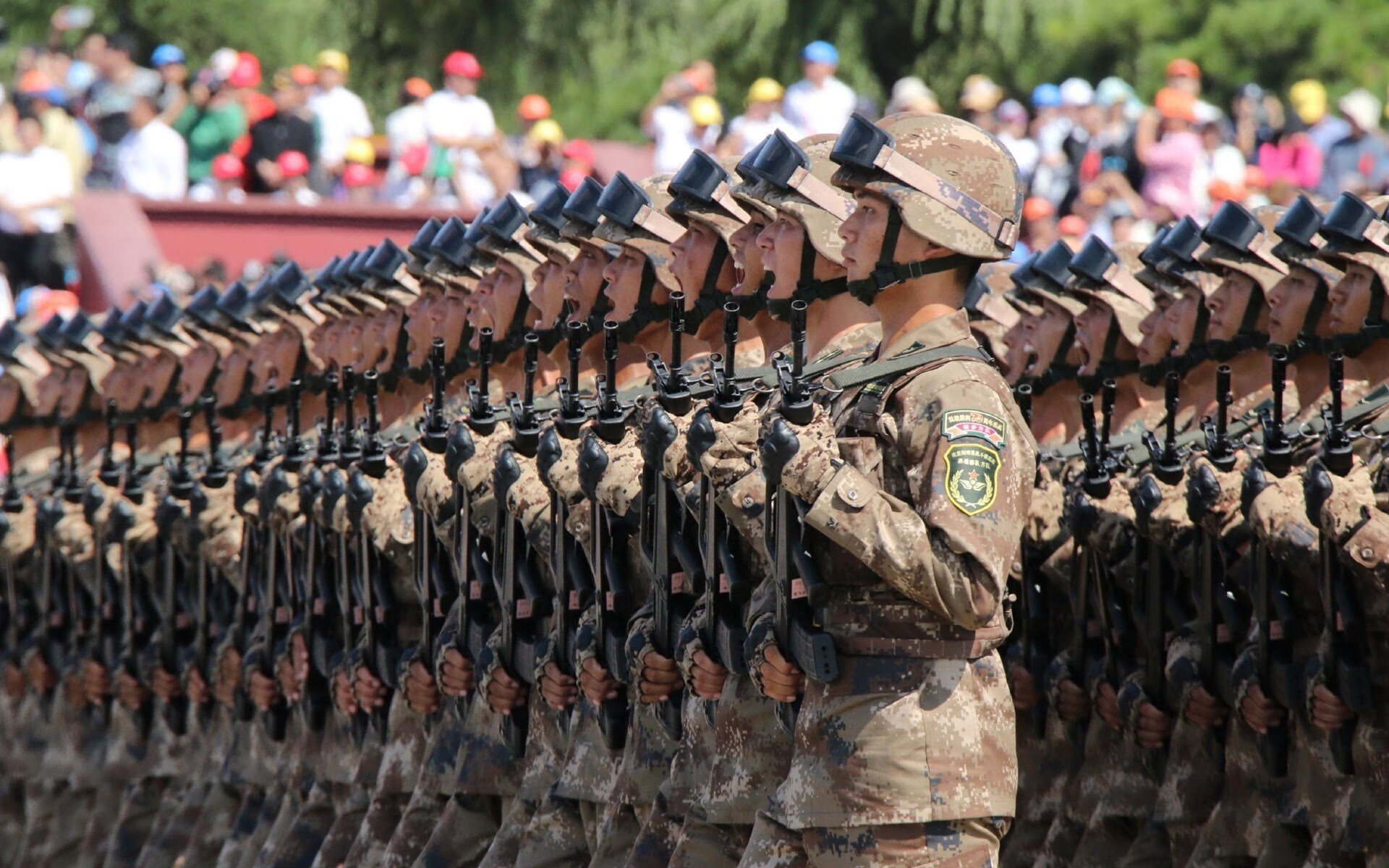 -法国女足逆转英格兰，欧锦赛中姆巴佩姐姐梅开二度，奥运会法国男足姆巴佩