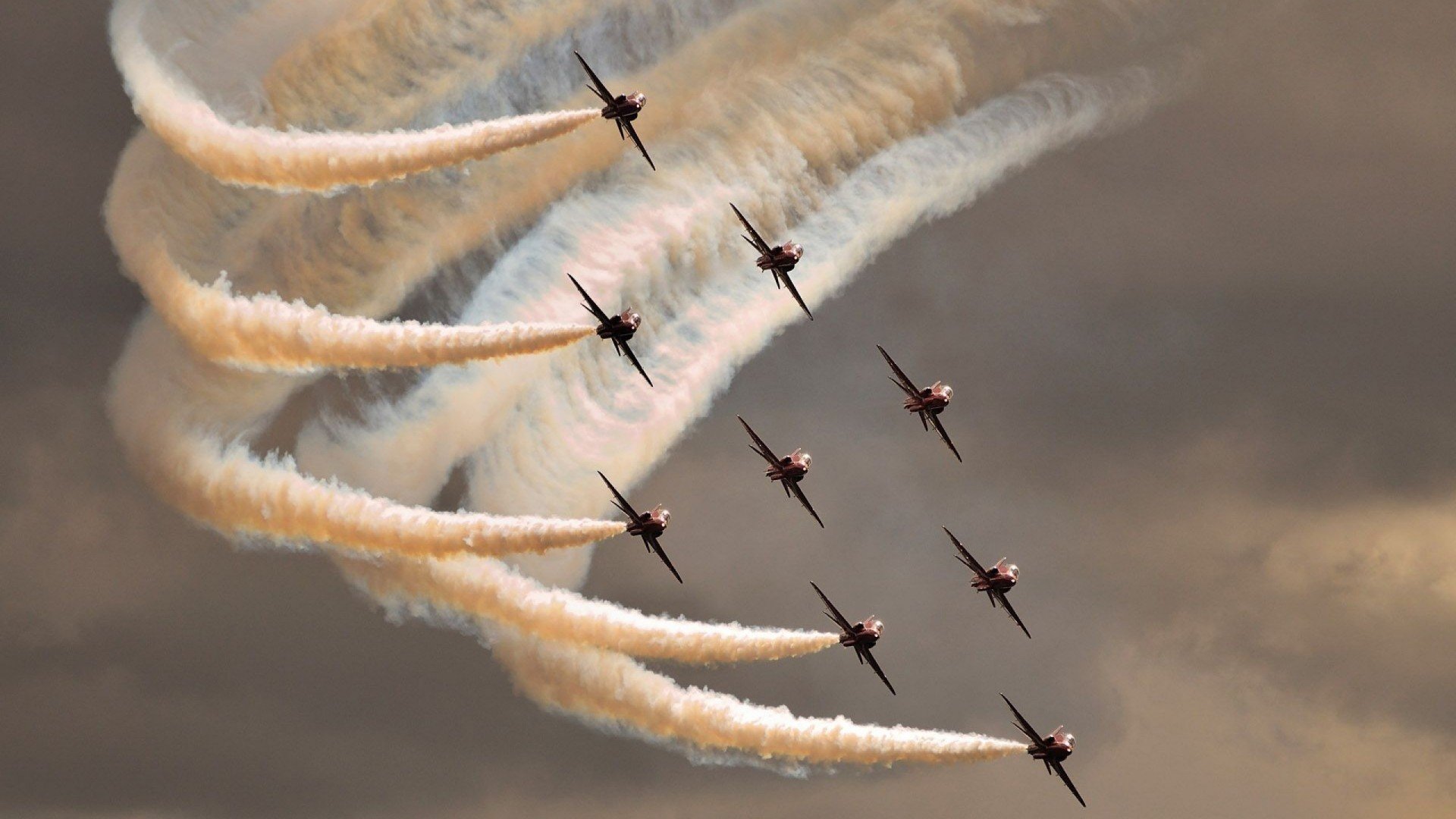 冠军冲刺阶段保持高效率划水,冲刺冠军的口号